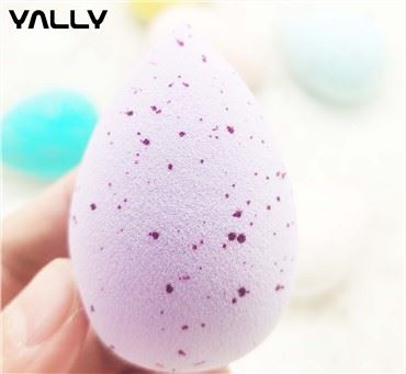 Magická mramorová houbička na make-up